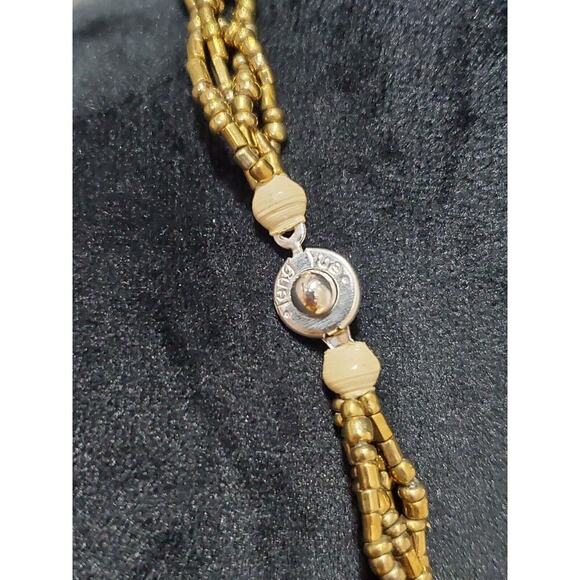 Teng Yue Women's Multistrand Shell Bead Statement Stylish Necklace - Picture 5 of 6